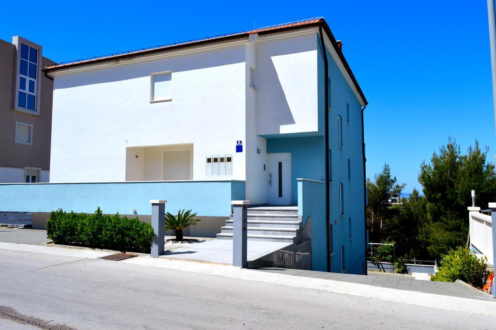 Permarinus Apartments Подстрана Экстерьер фото