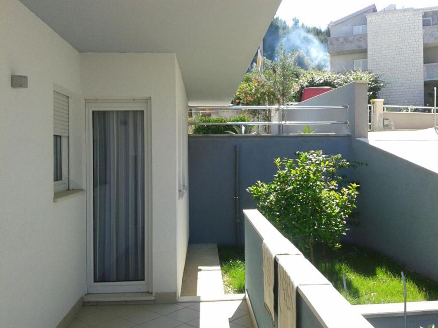 Permarinus Apartments Подстрана Экстерьер фото